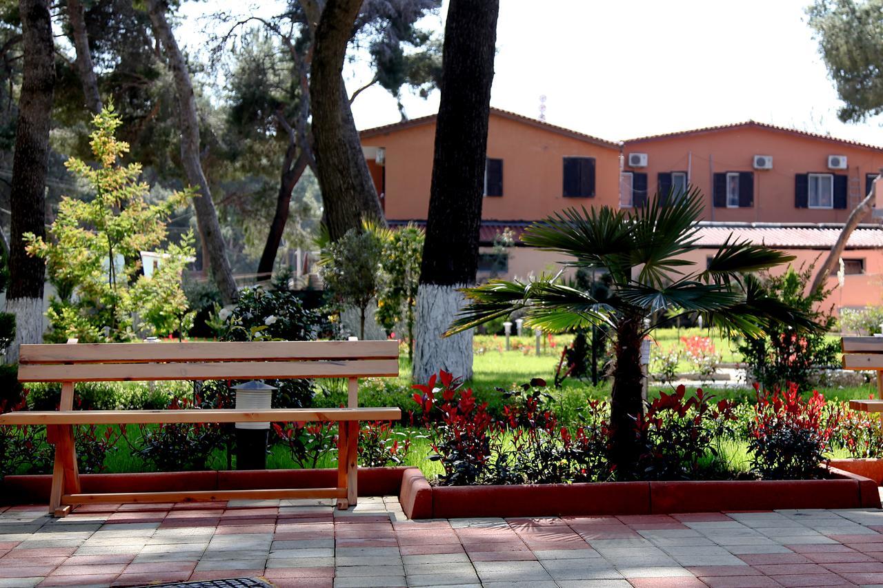 Divjaka Resort Resort 3*